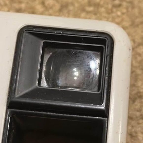 The Handle Kodak Instant Camera - Picture 4 of 9